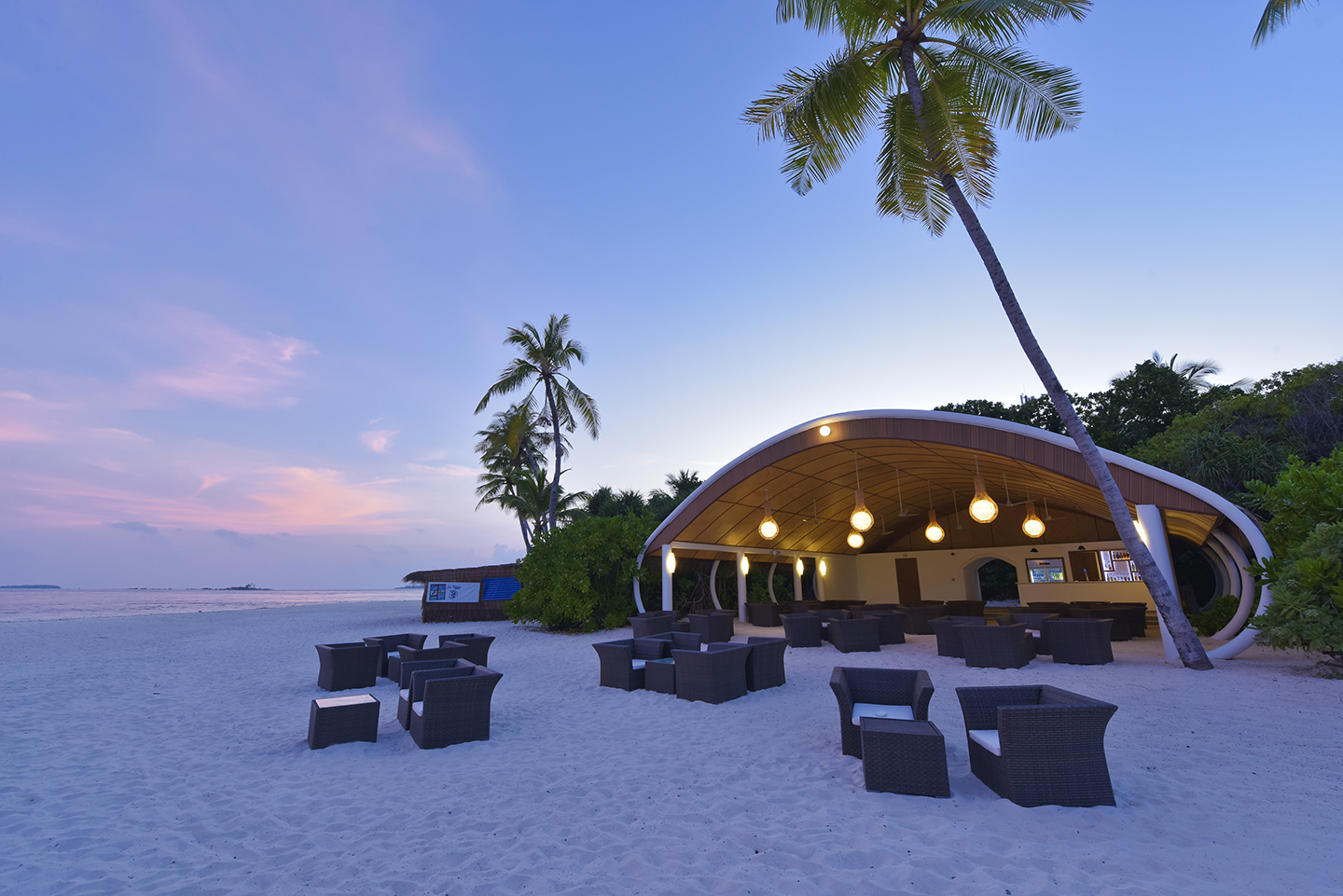 DL-HRES-Dreamland_Beach_Bar_02
